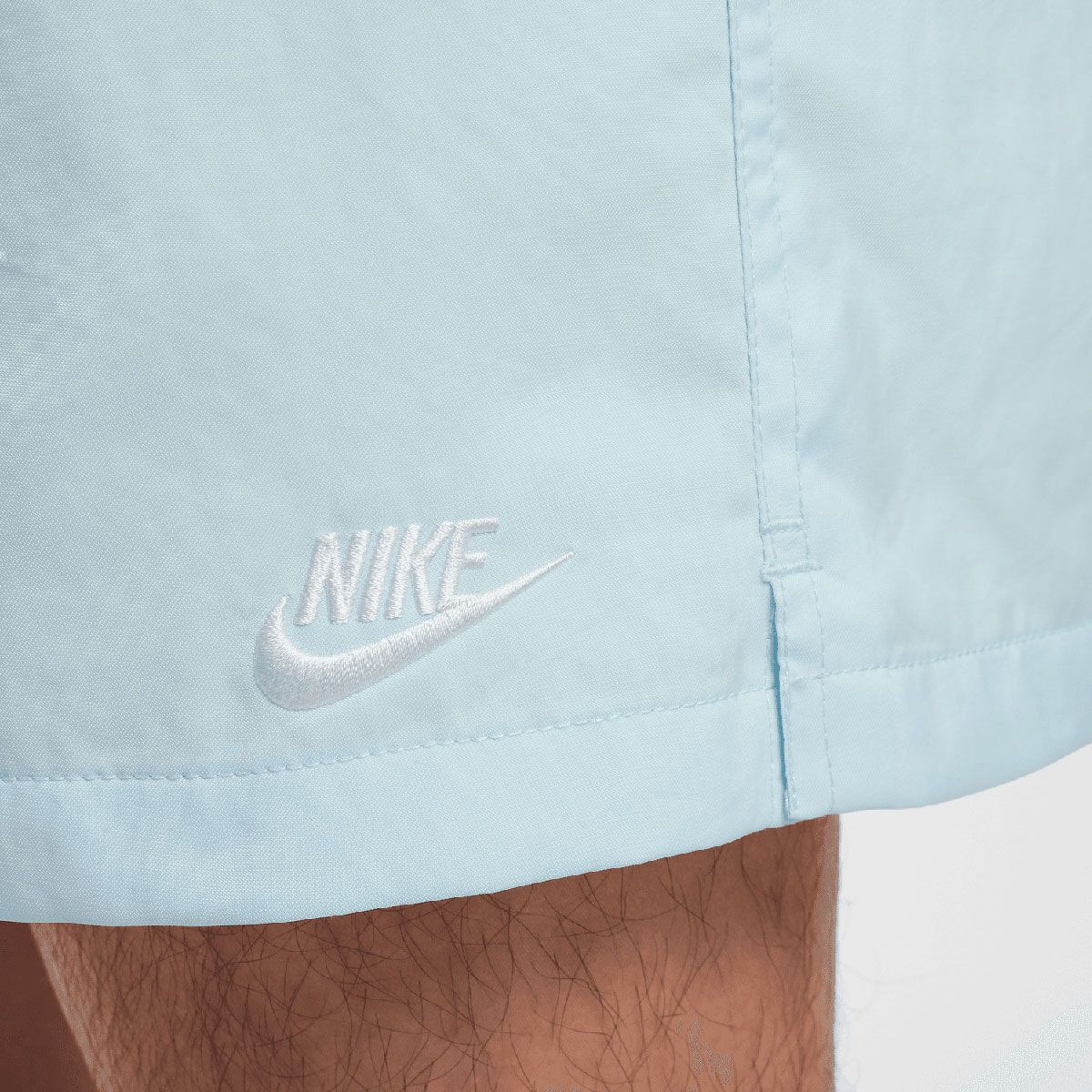 Nike Mens Sportswear Club Woven Flow 5 Inch Shorts