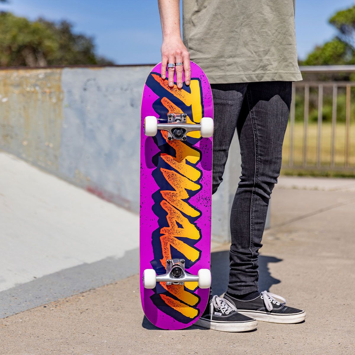 Tahwalhi Ramp Logo Skateboard