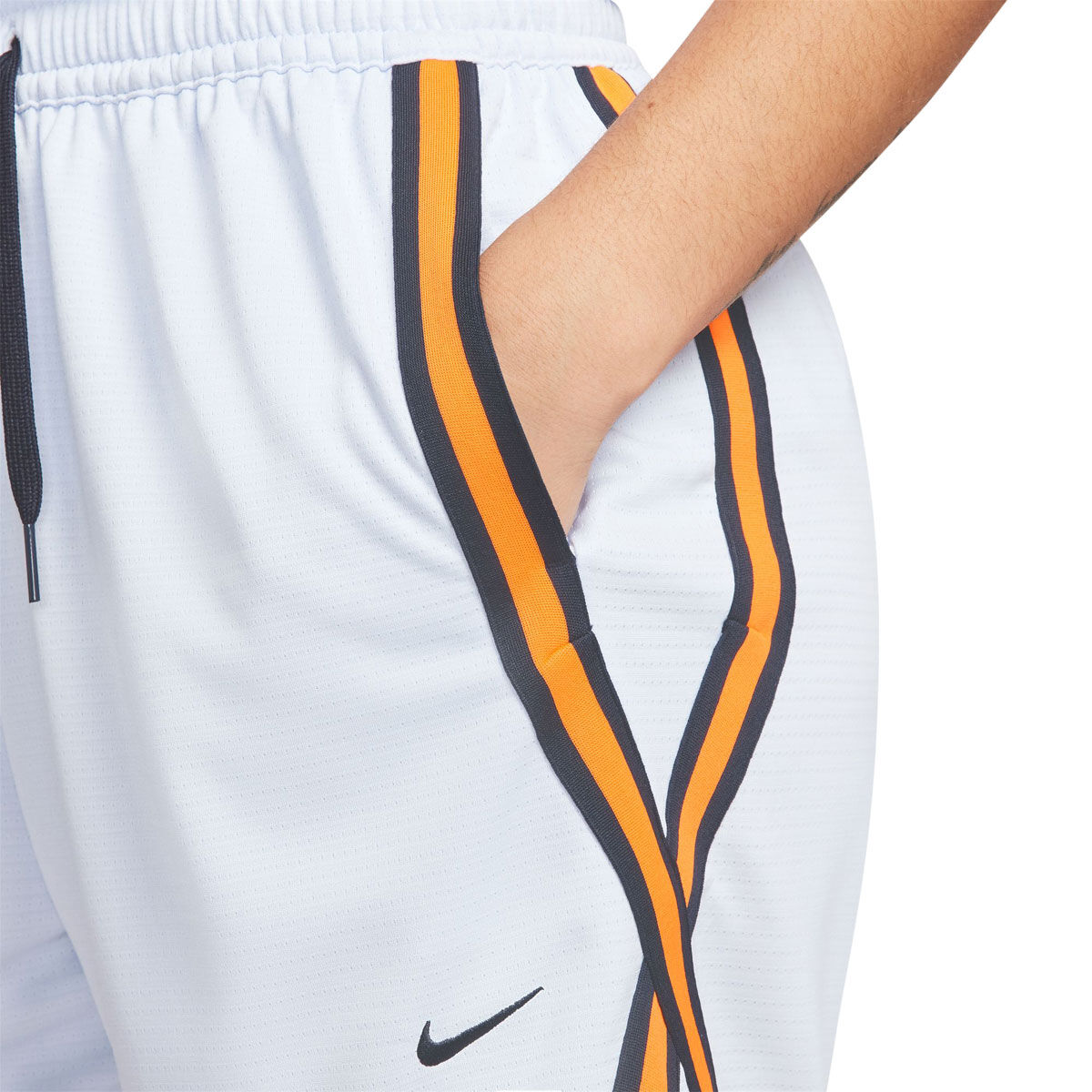 Nike Womens Crossover Dri-FIT 7 Inch Basketball Shorts