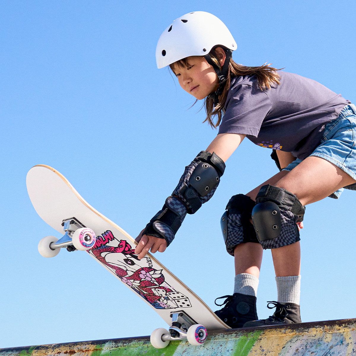 Tahwalhi Ramp Skull and Dice Skateboard