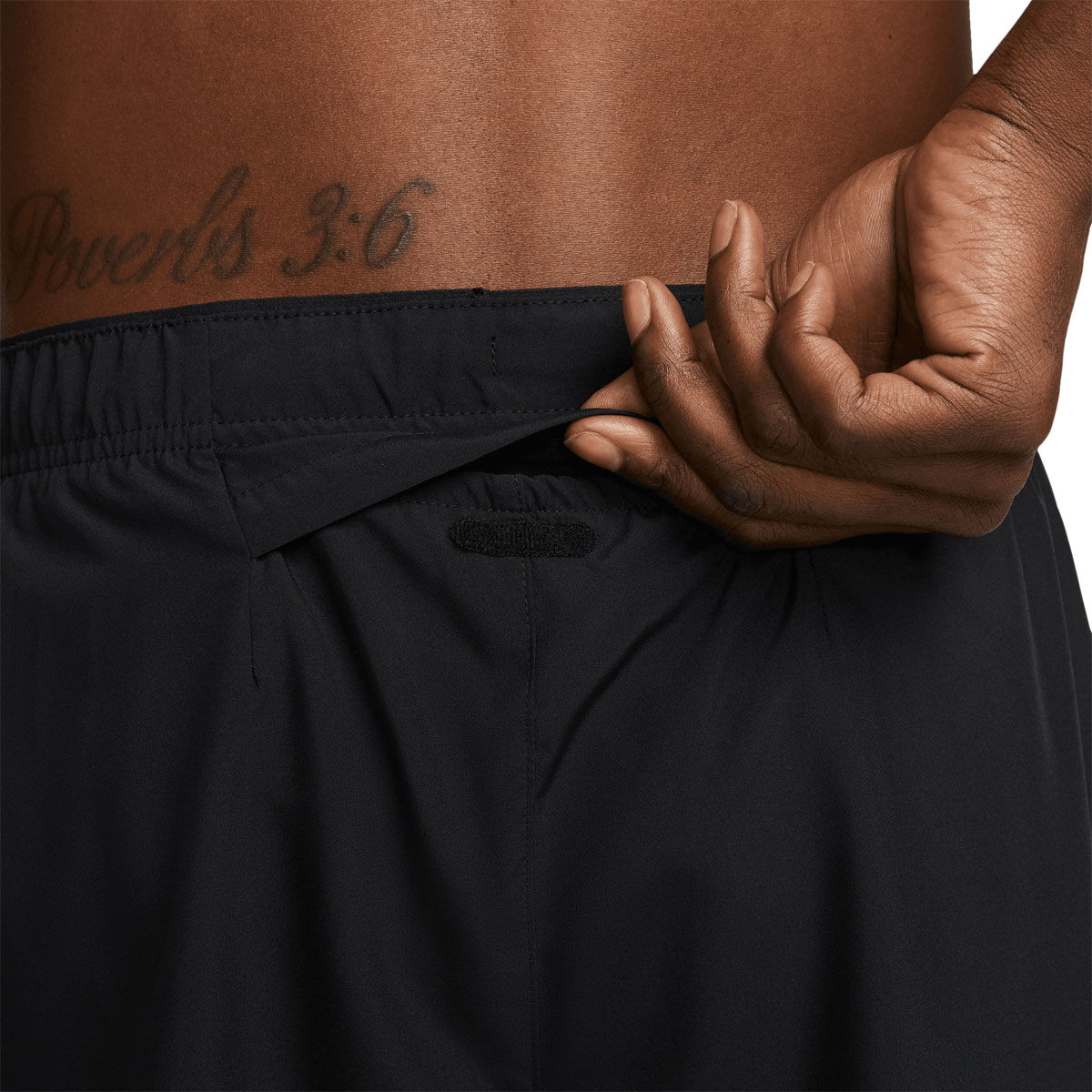 Nike Mens Dri-FIT Challenger 5 inch Shorts