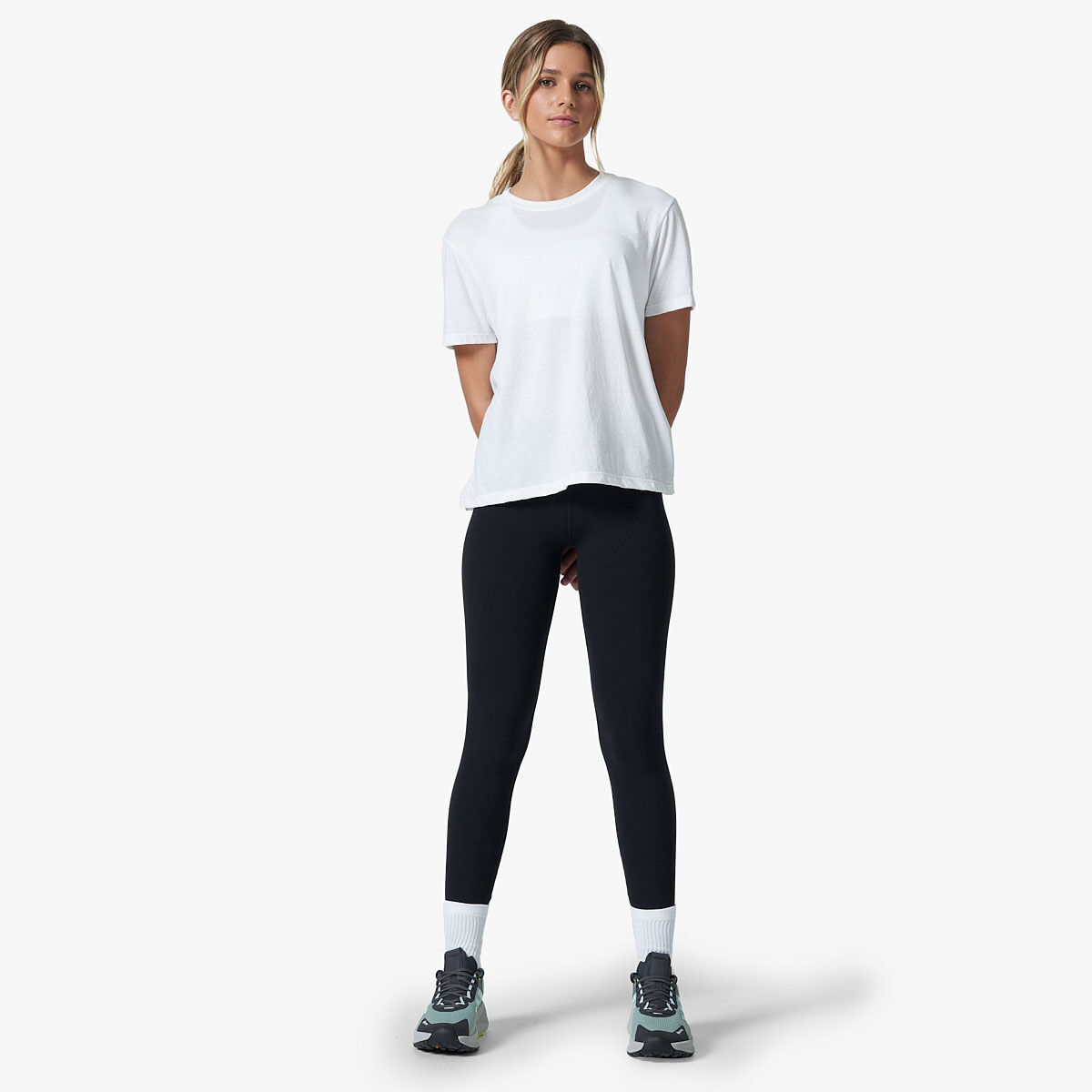 Ell/Voo Womens Essentials Crop Sports Bra