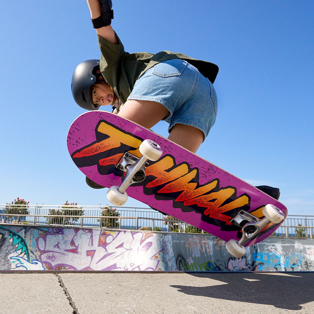 Tahwalhi Ramp Logo Skateboard