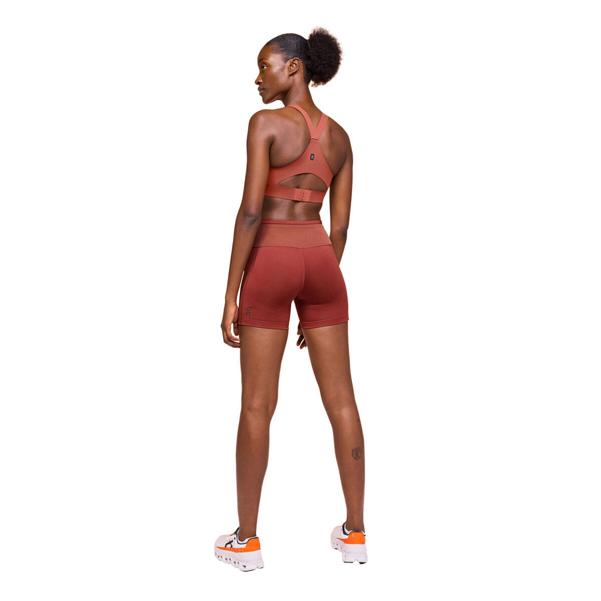 On Womens Performance Short Tights