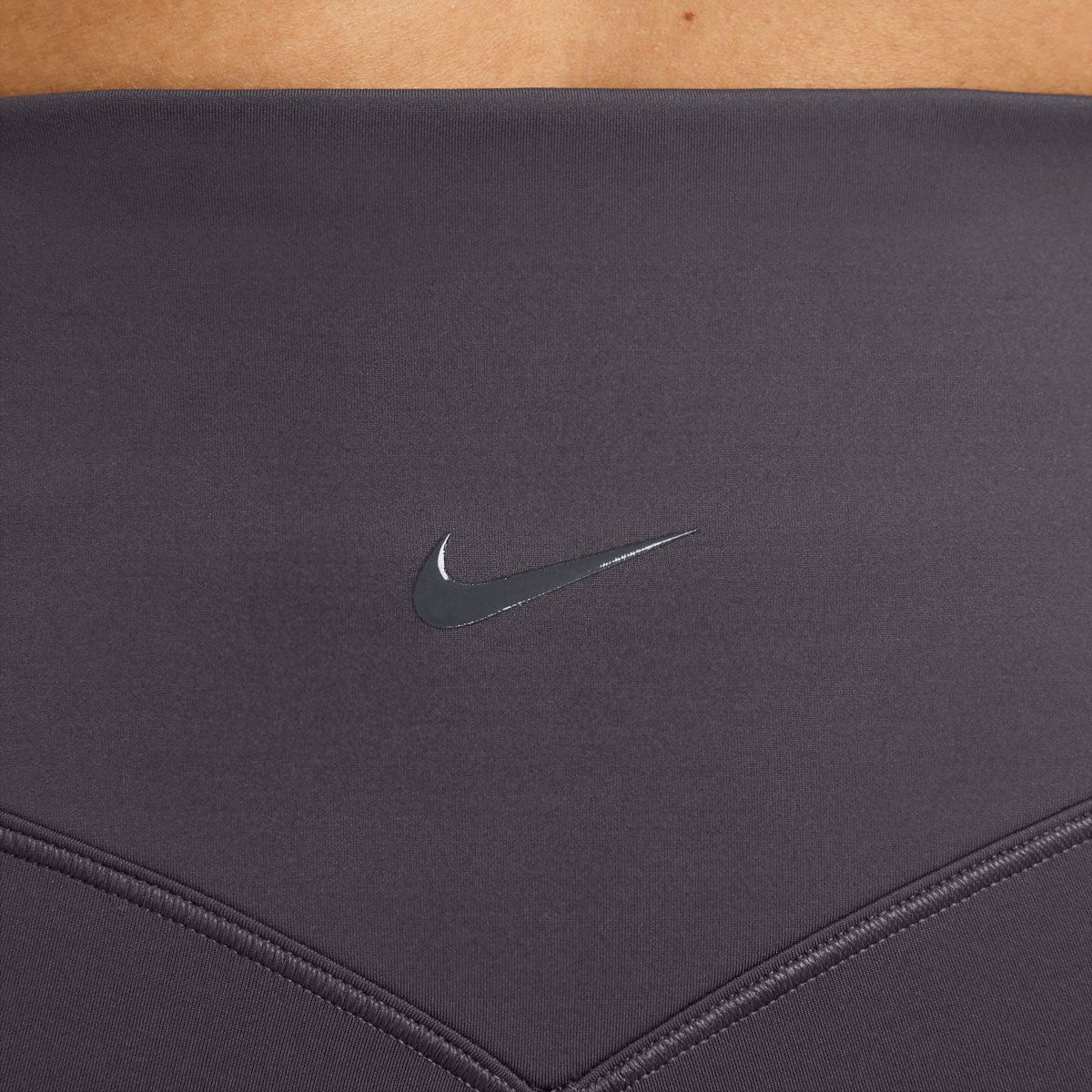 Nike Womens Universa Dri-FIT High Rise 8 Inch Short Pocket Tights