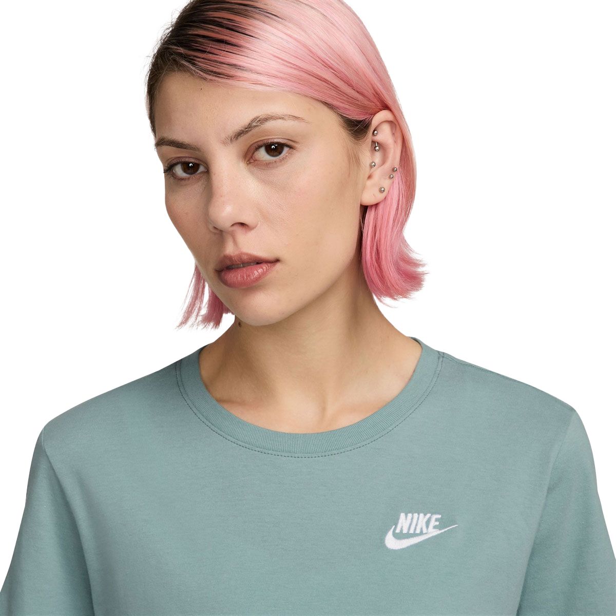 Nike Womens Sportswear Club Essentials Tee