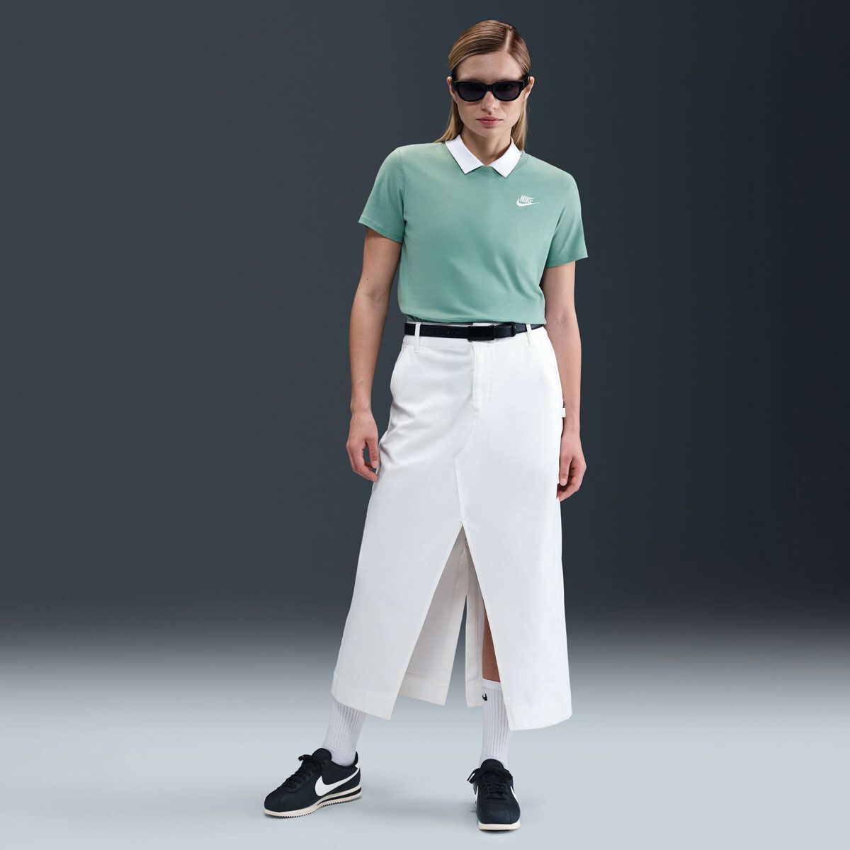 Nike Womens Sportswear Club Essentials Tee