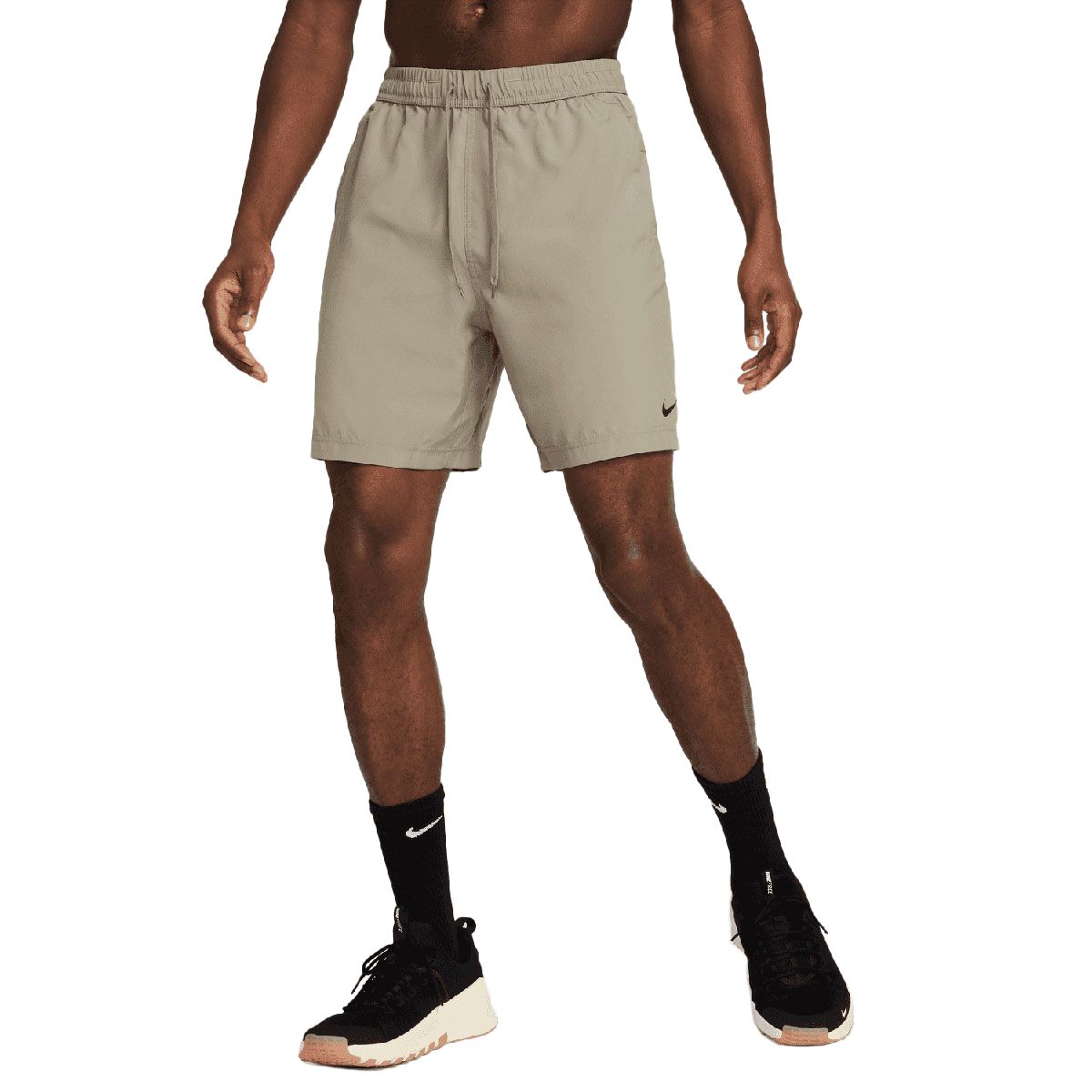Nike Mens Form Dri FIT 7 Inch Unlined Versatile Shorts
