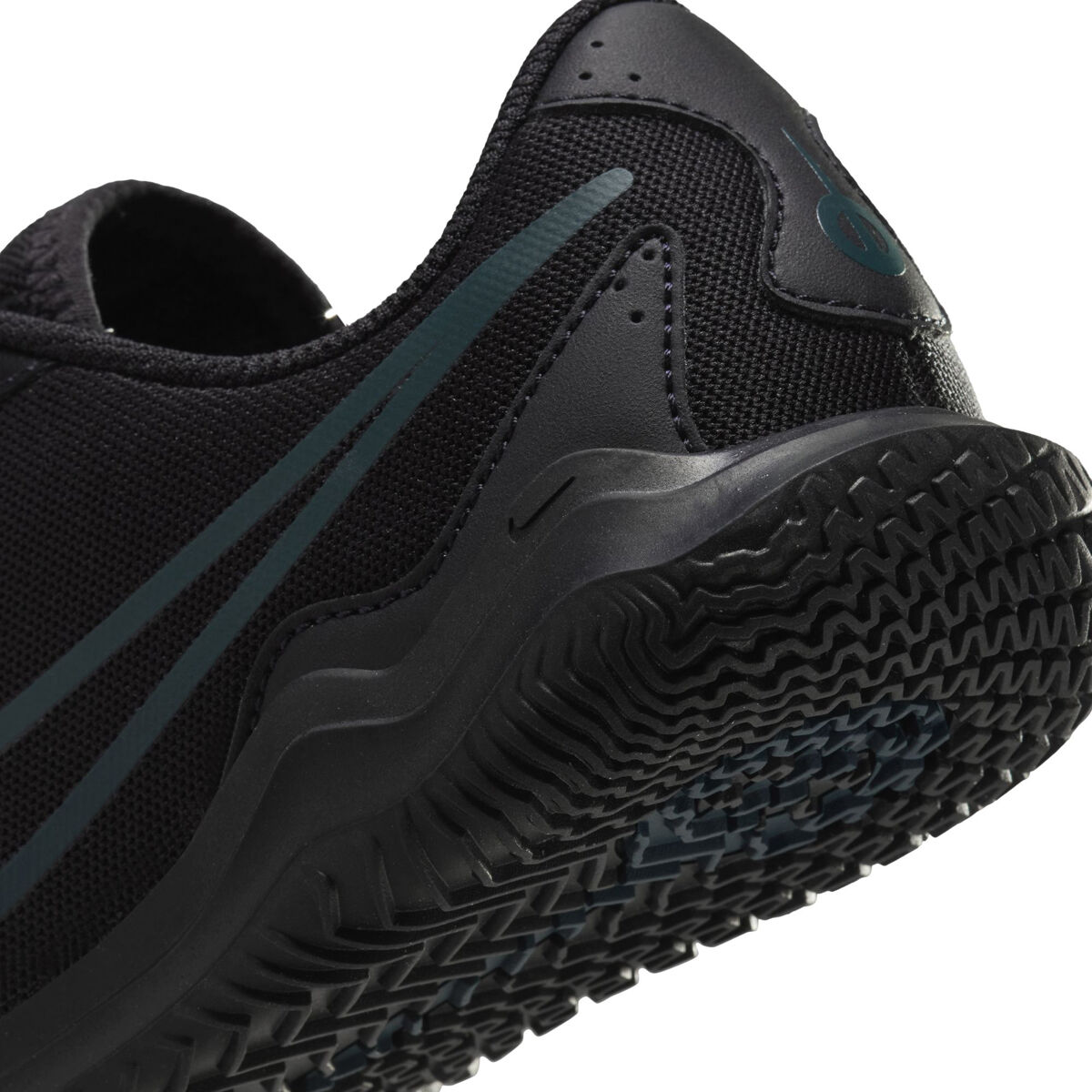 Nike Tiempo Legend 10 Club Kids Indoor Soccer Shoes