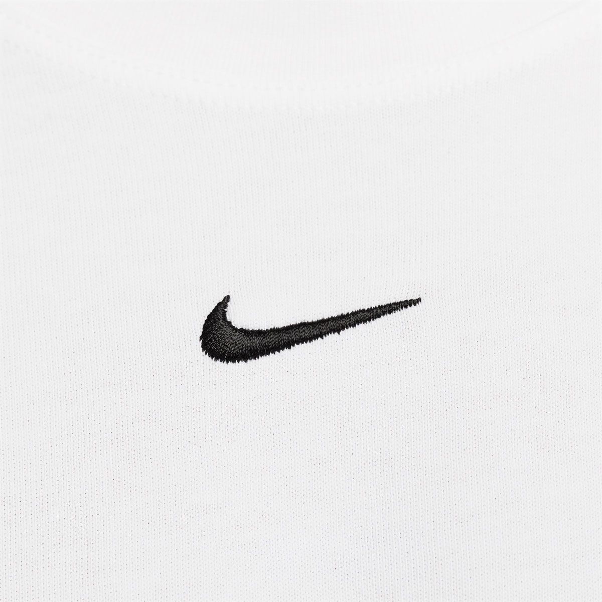 Nike Womens Sportswear Essentials Boxy Tee