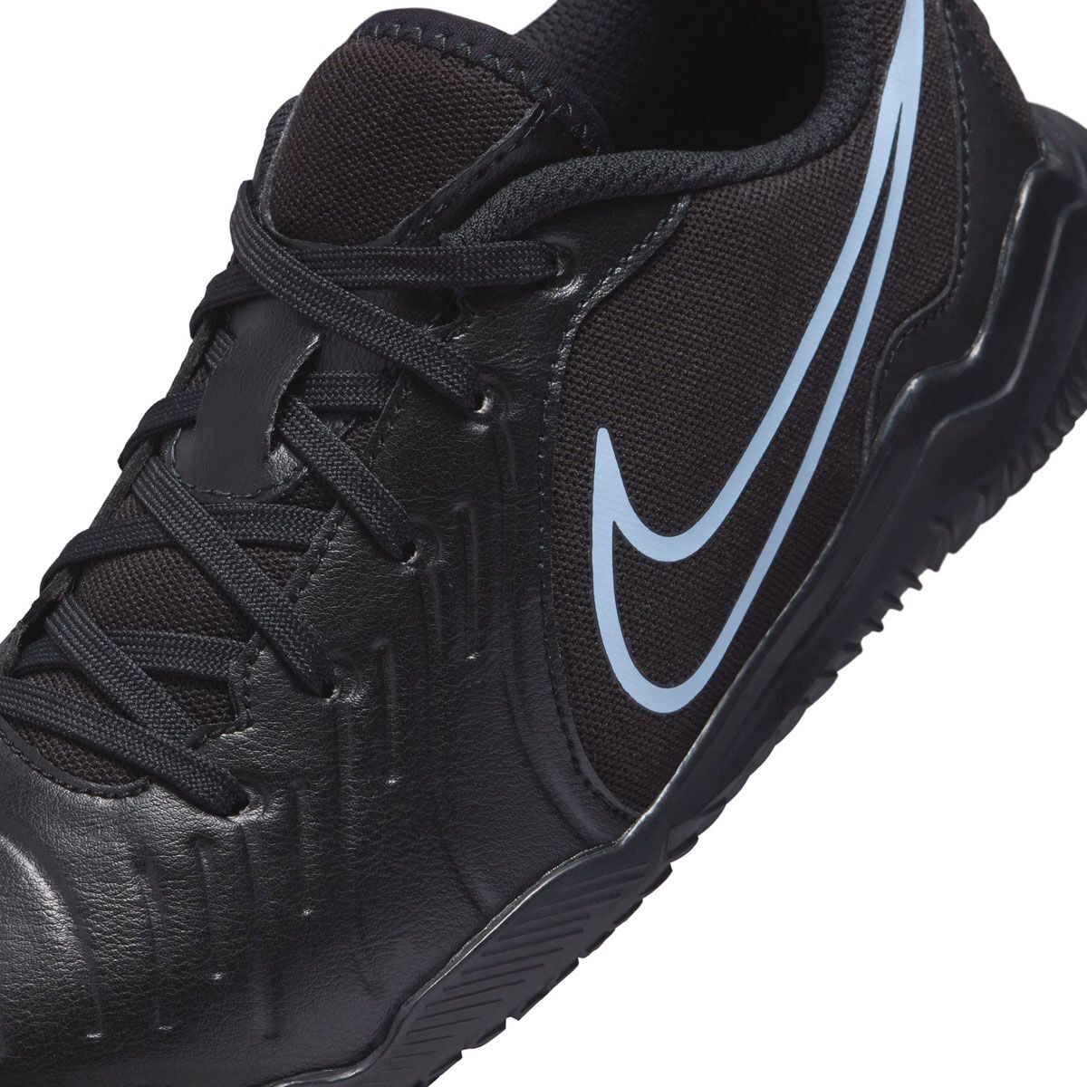 Nike Jr. Tiempo Legend 10 Club Kids Indoor/Court Low-Top Football Boots