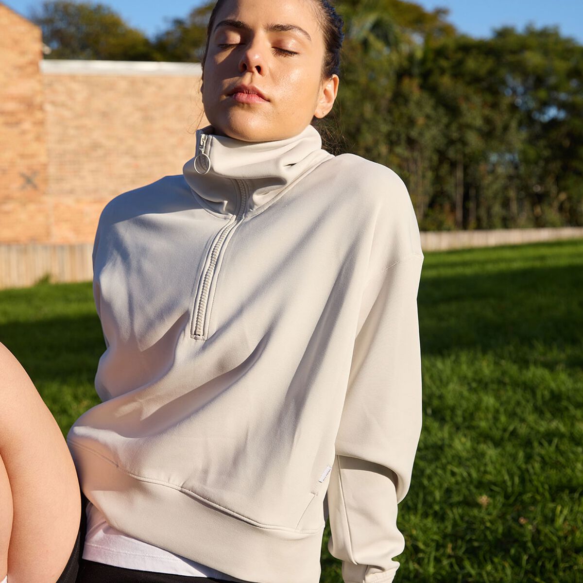 Ell/Voo Womens Suki 1/4 Zip Pullover