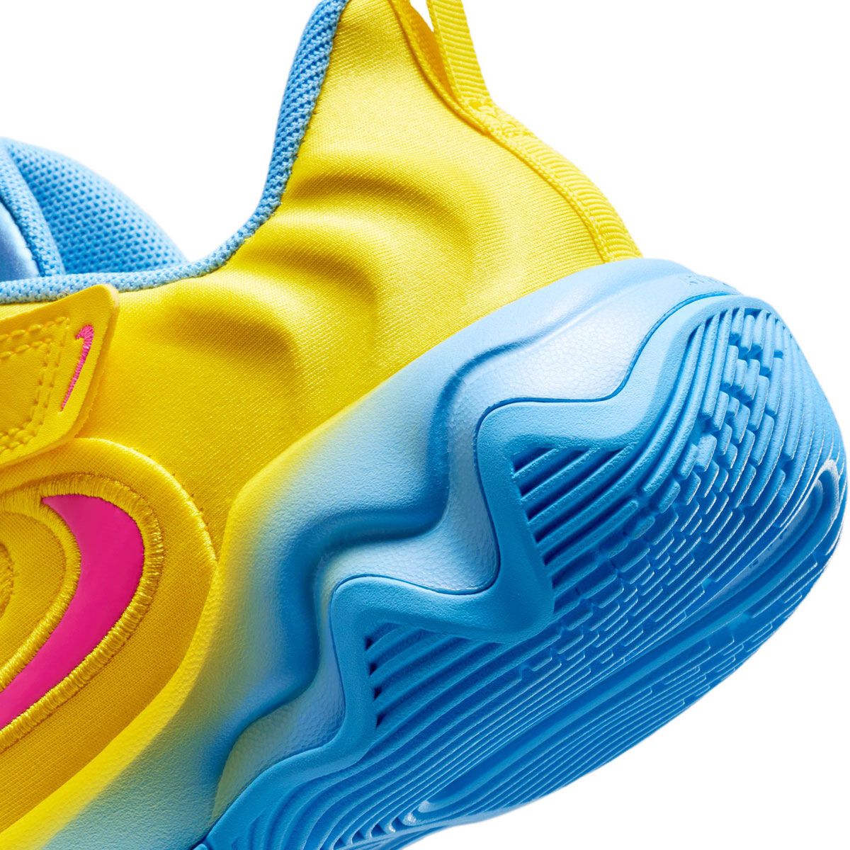 Nike Giannis Immortality 4 PS Kids Basketball Shoes