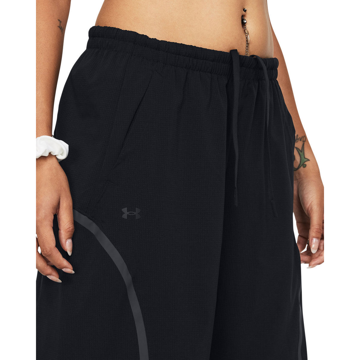 Under Armour Womens Unstoppable Airvent Parachute Pants