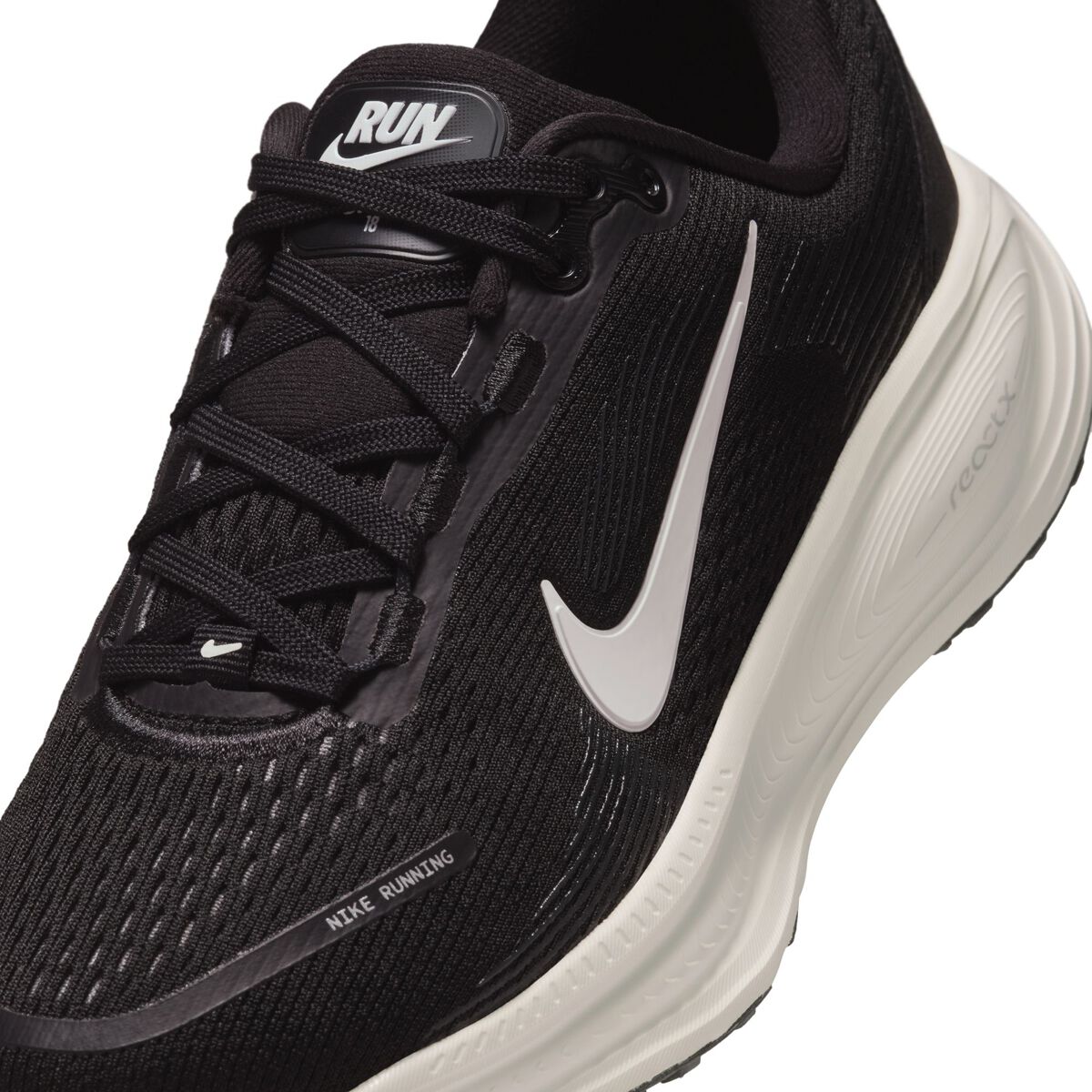 Nike Vomero 18 Kids Running Shoes