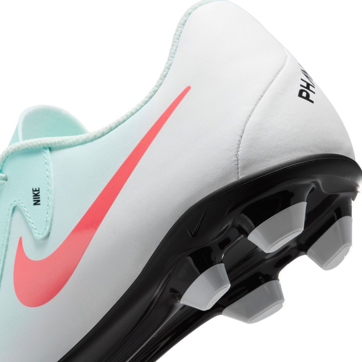 Nike Phantom GX 2 Club Football Boots