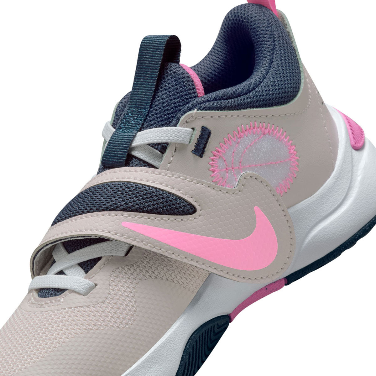 Nike Team Hustle D 11 PS Kids Basketball Shoes