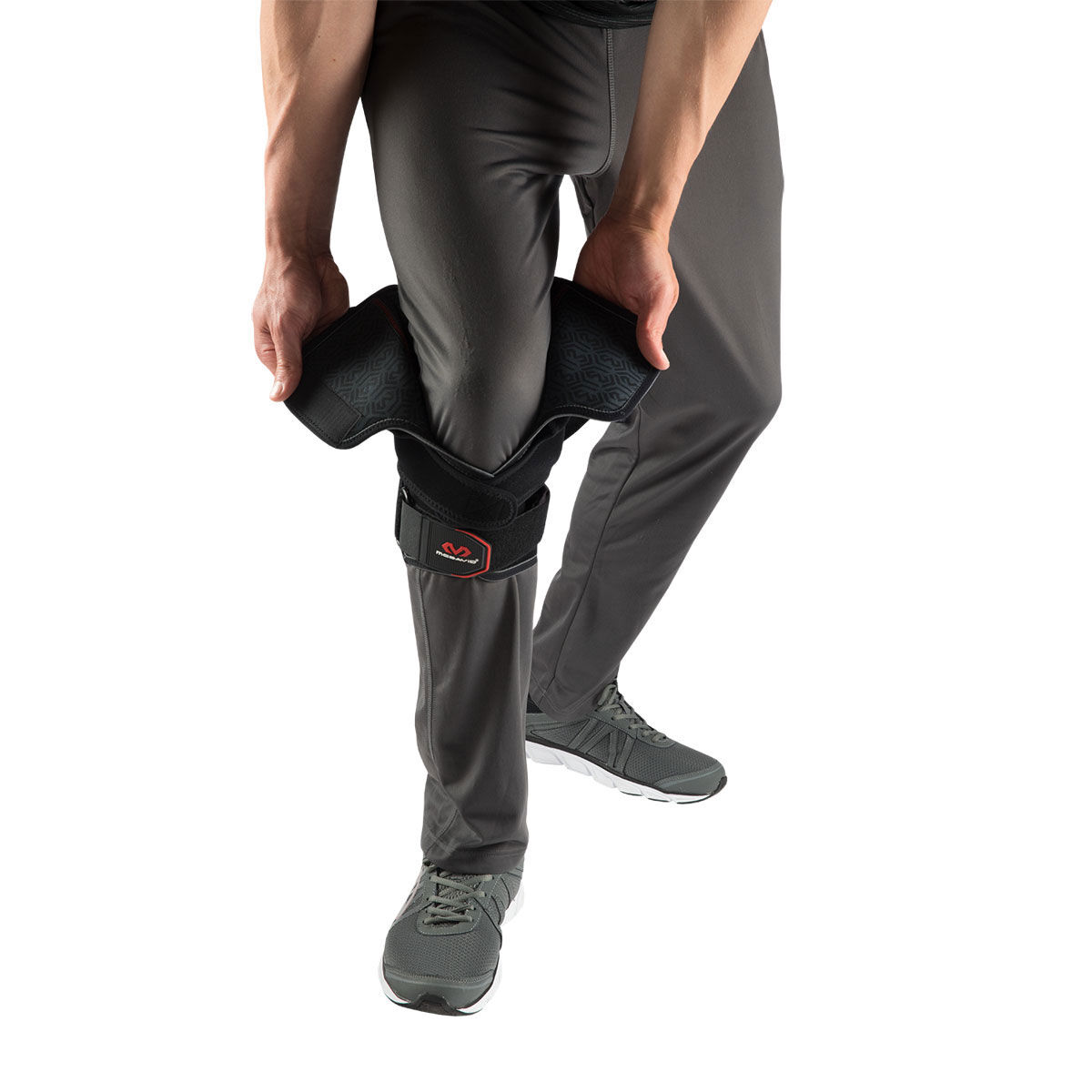 McDavid VOW O-Wrap Knee with Hinges