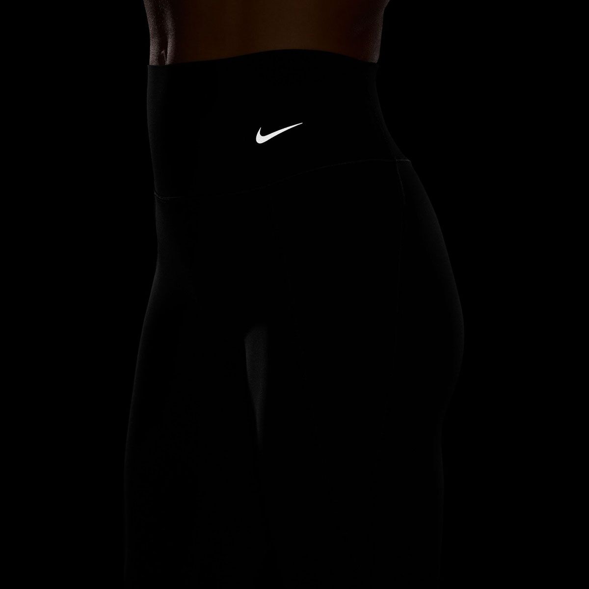 Nike Womens Universa Dri-FIT High Rise 7/8 Length Pocket Tights