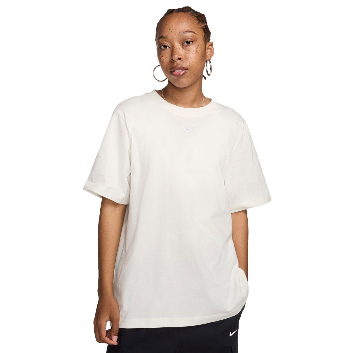 Nike Womens Sportswear Essential Tee