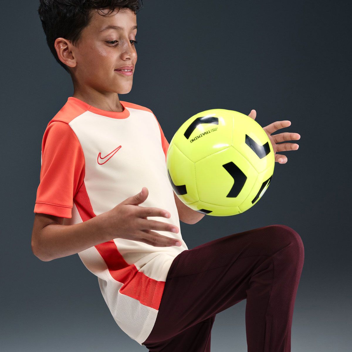 Nike Junior Academy 25 Dri-FIT Sam Kerr Football Top
