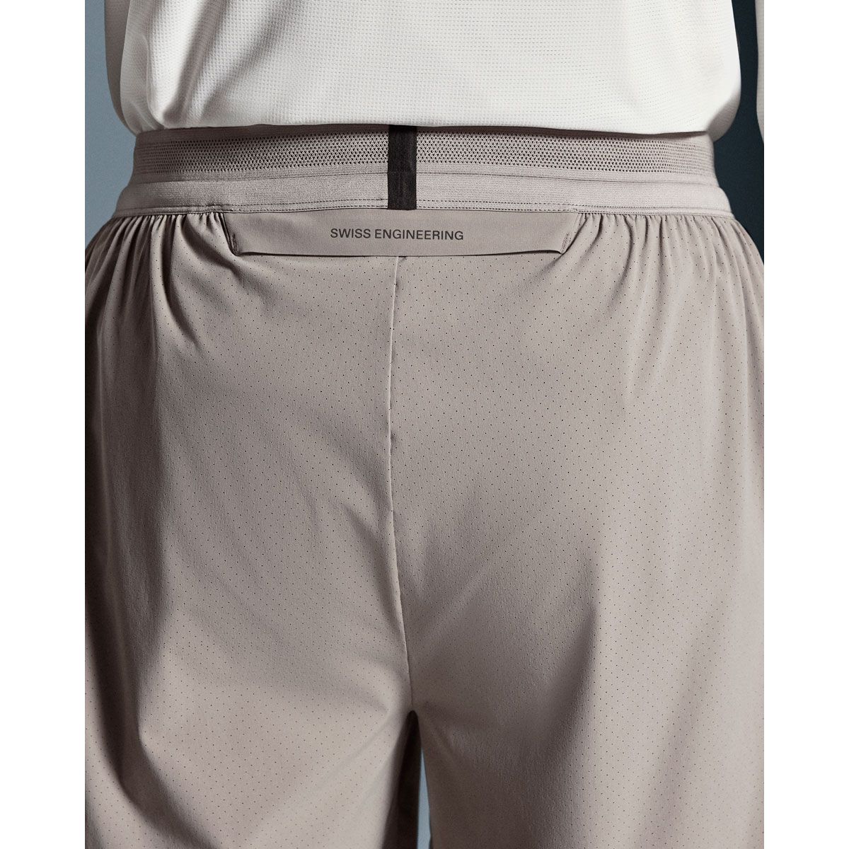 On Running Mens 5 Inch Performance Shorts