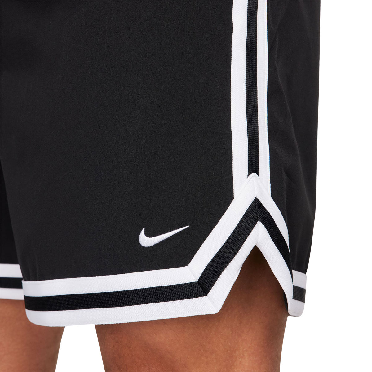Nike Mens DNA Dri-FIT 6 inch UV Woven Basketball Shorts