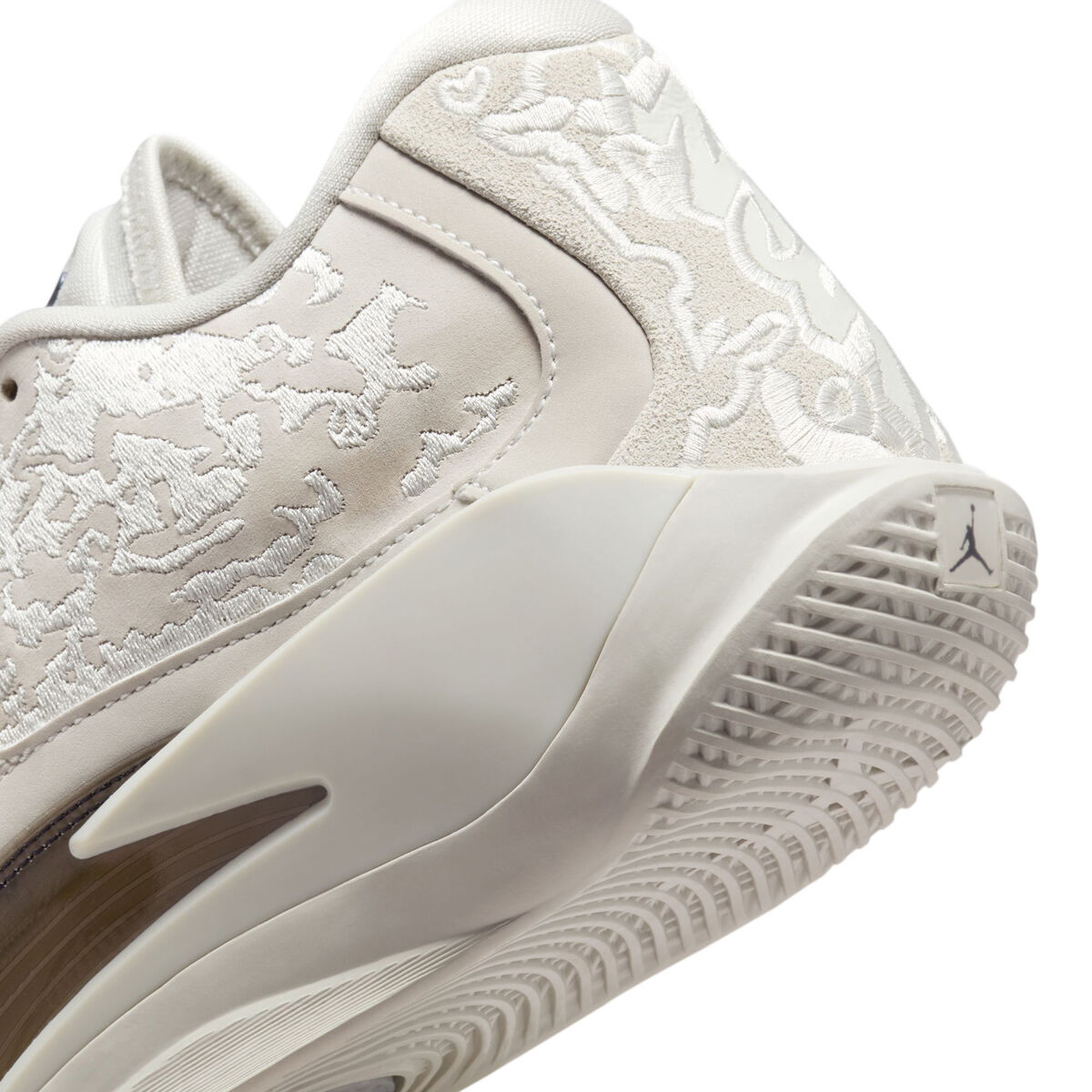 Jordan Zion 3 M.U.D. SE Basketball Shoes