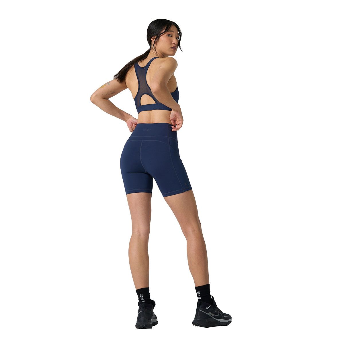 Ell/Voo Womens Essentials 5 Inch Pocket Short Tights