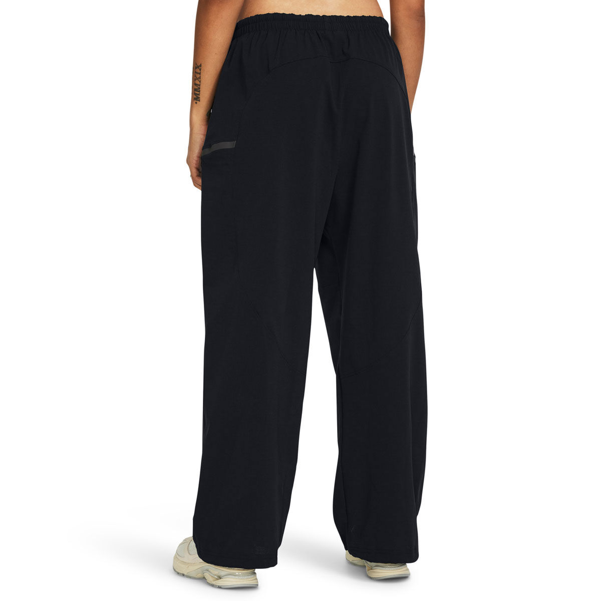 Under Armour Womens Unstoppable Airvent Parachute Pants
