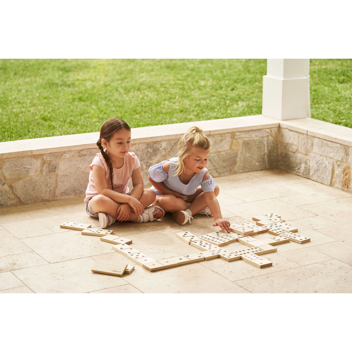 Verao Giant Dominoes