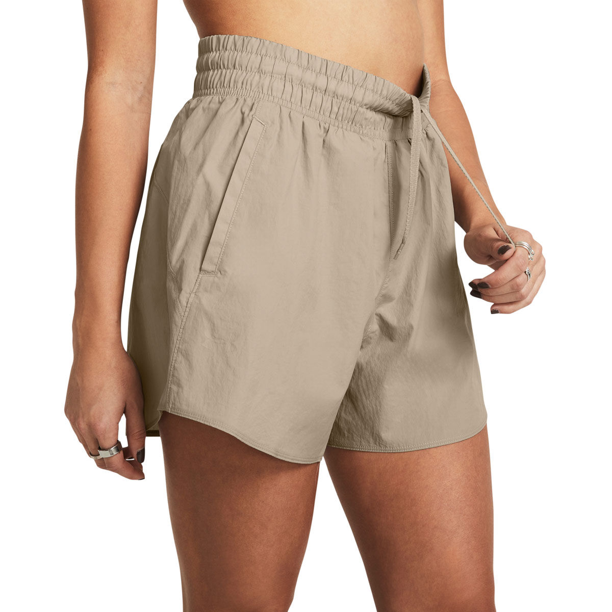Under Armour Womens Flex Woven 5 Inch Crinkle Shorts