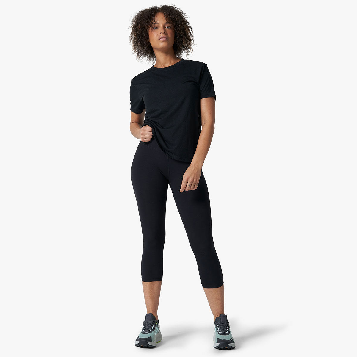 Ell/Voo Womens Essentials Crop Sports Bra