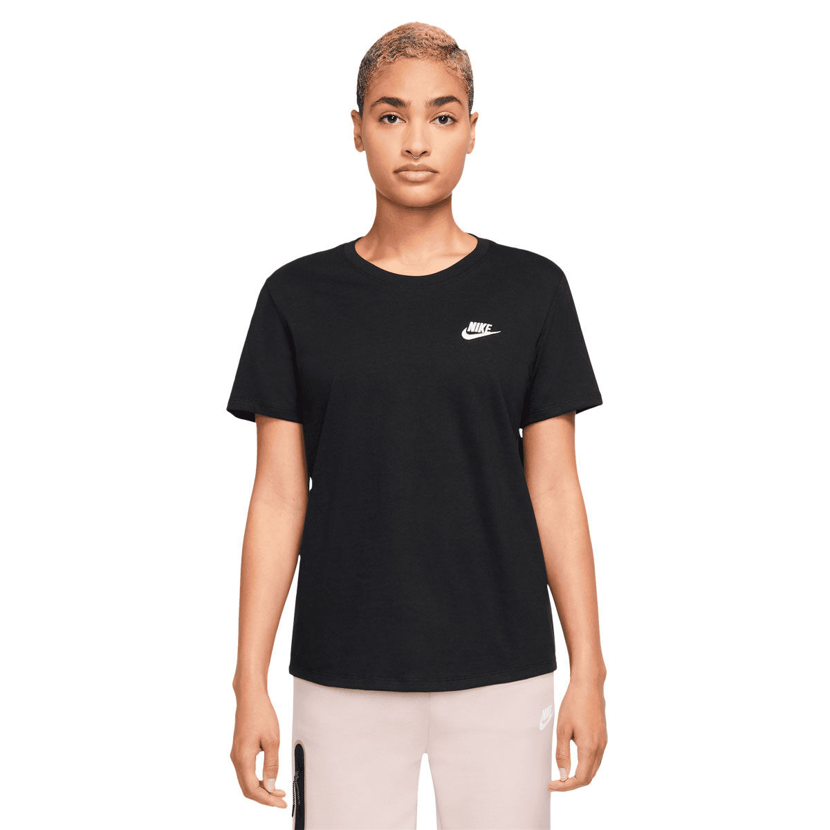 Nike Womens Sportswear Club Essentials Tee