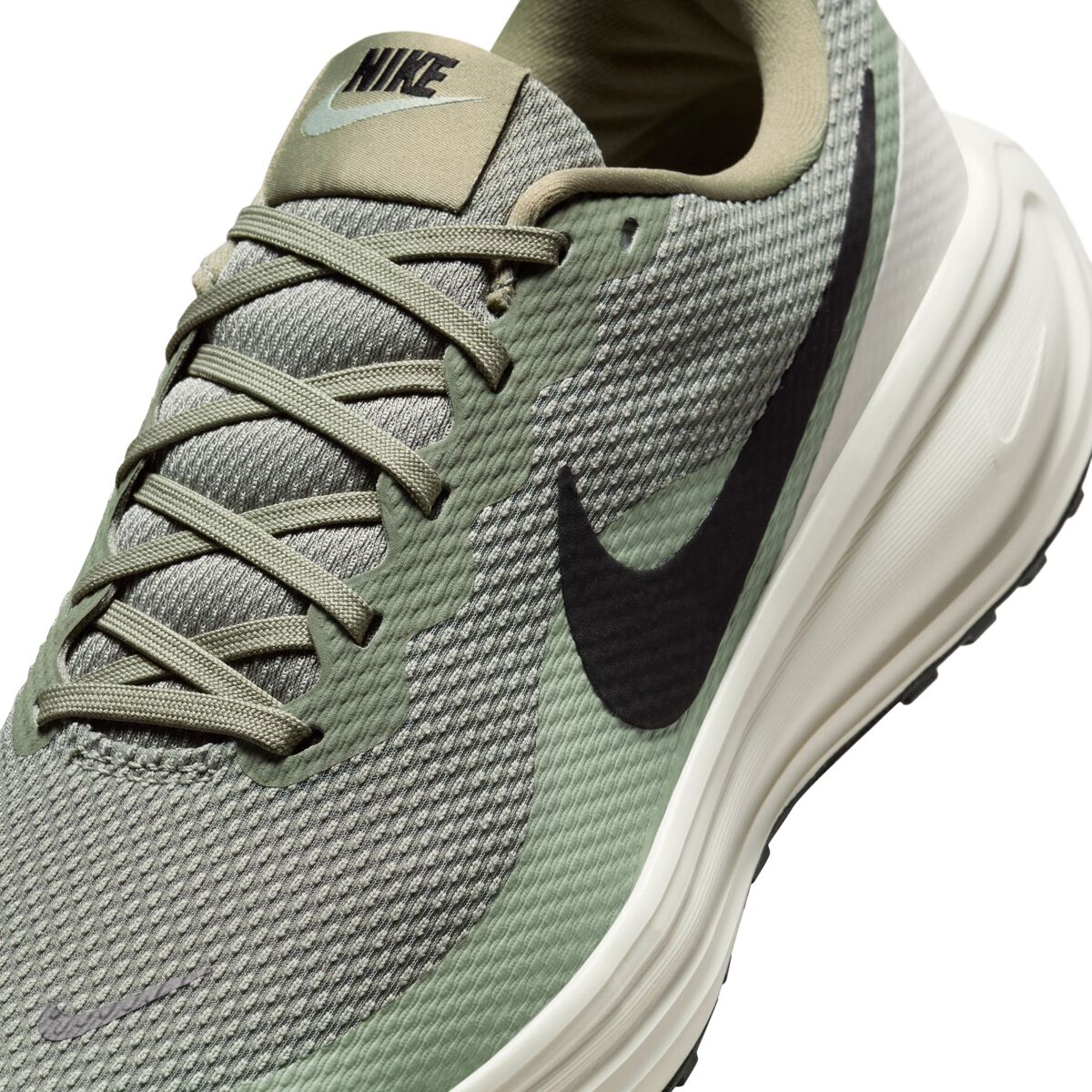 Nike Revolution 8 Mens Running Shoes