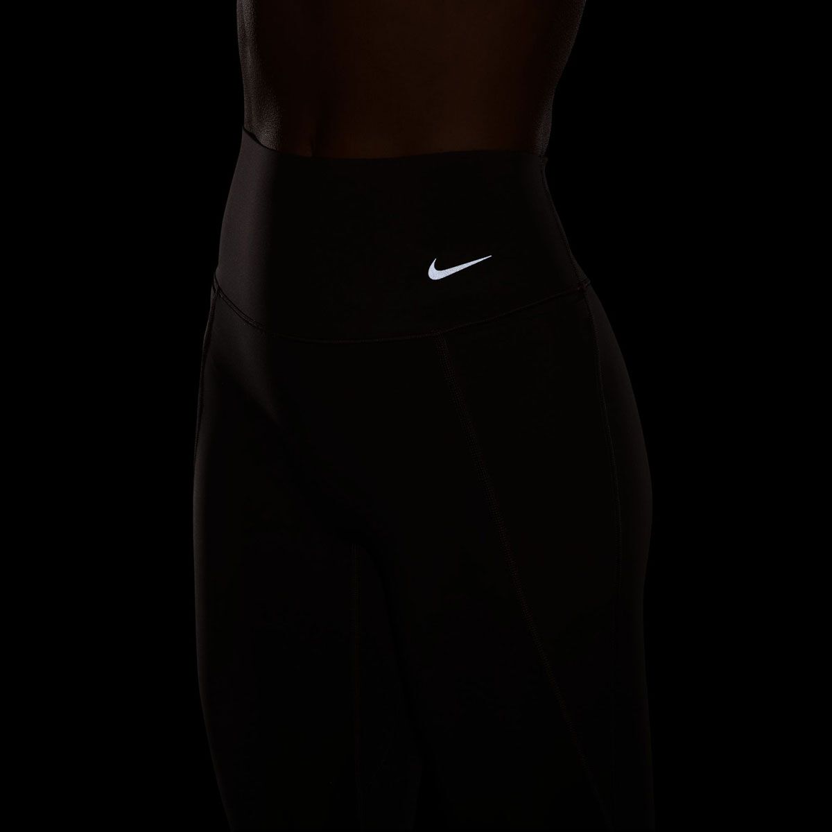 Nike Womens Universa Dri-FIT High Rise 7/8 Length Pocket Tights