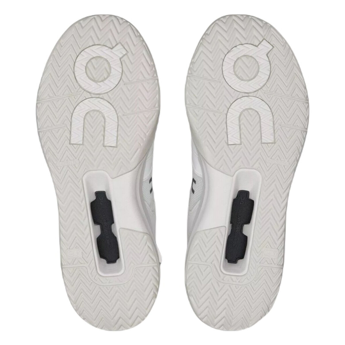 On The ROGER Clubhouse Pro Mens Tennis Shoes