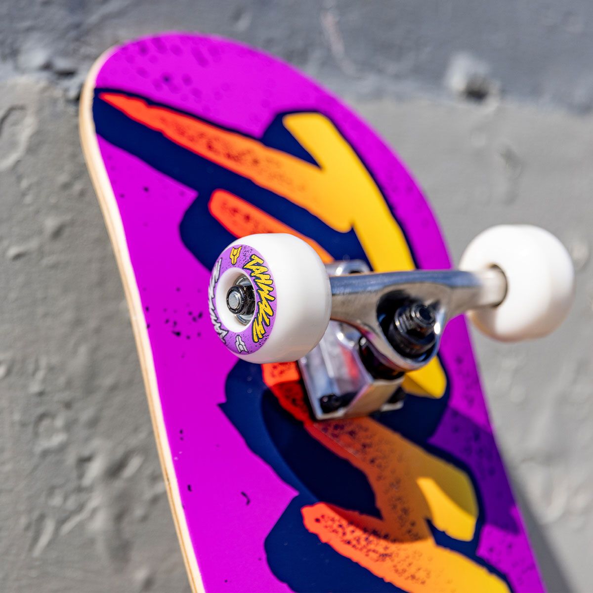 Tahwalhi Ramp Logo Skateboard