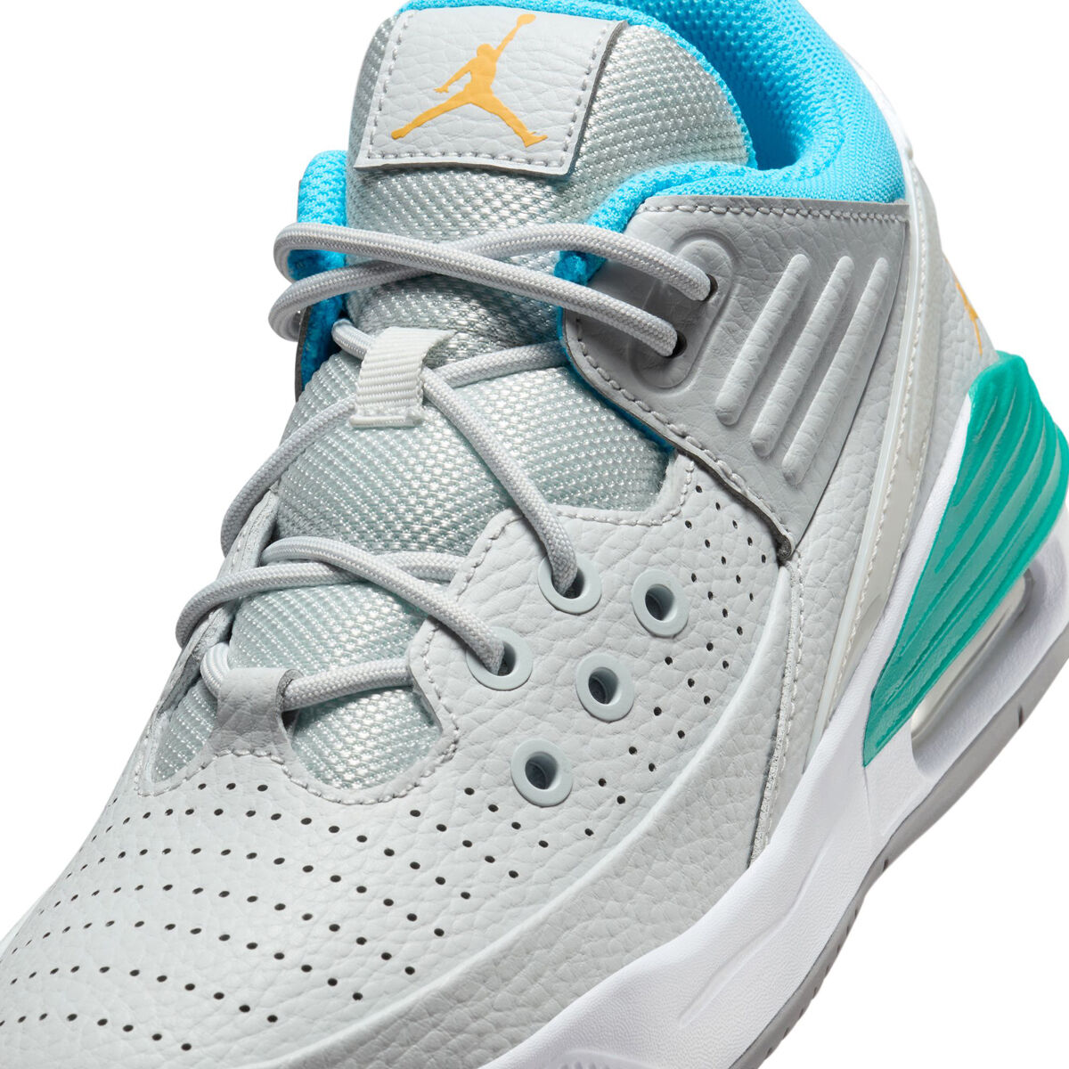 Jordan Max Aura 5 GS Kids Basketball Shoes