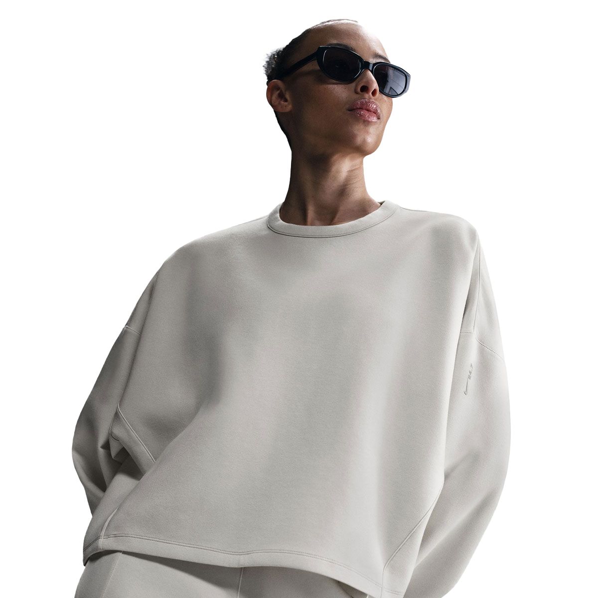 Nike Womens 24.7 ImpossiblySoft Dri-FIT Oversized Crew Sweatshirt