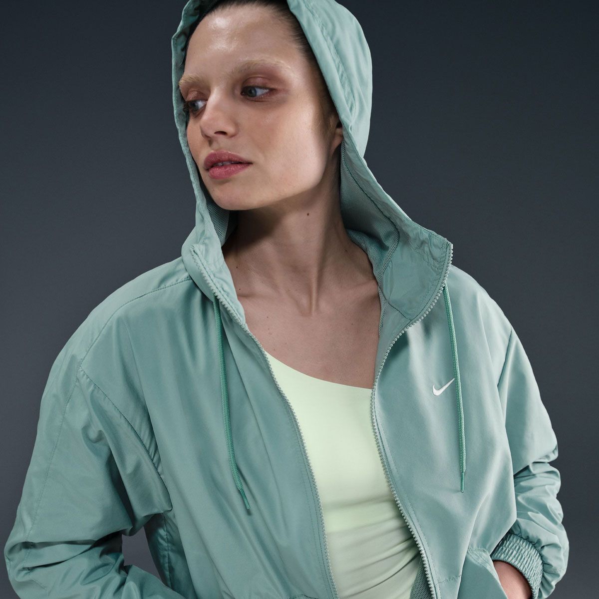 Nike Womens Sportswear Classic Woven Loose UV Hooded Jacket
