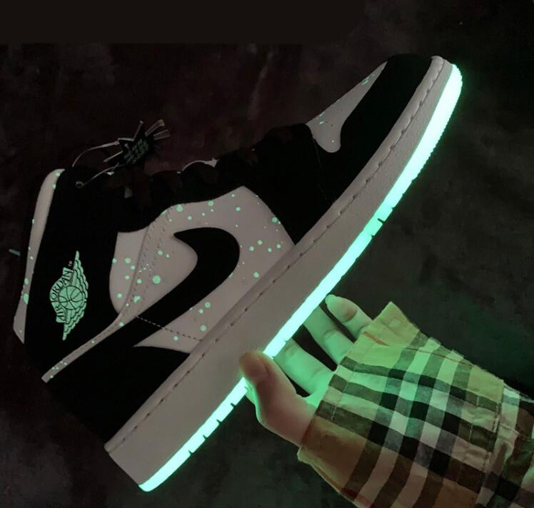 Air Jordan 1 Mid SE GS Glow in the Dark Panda BQ6931-103