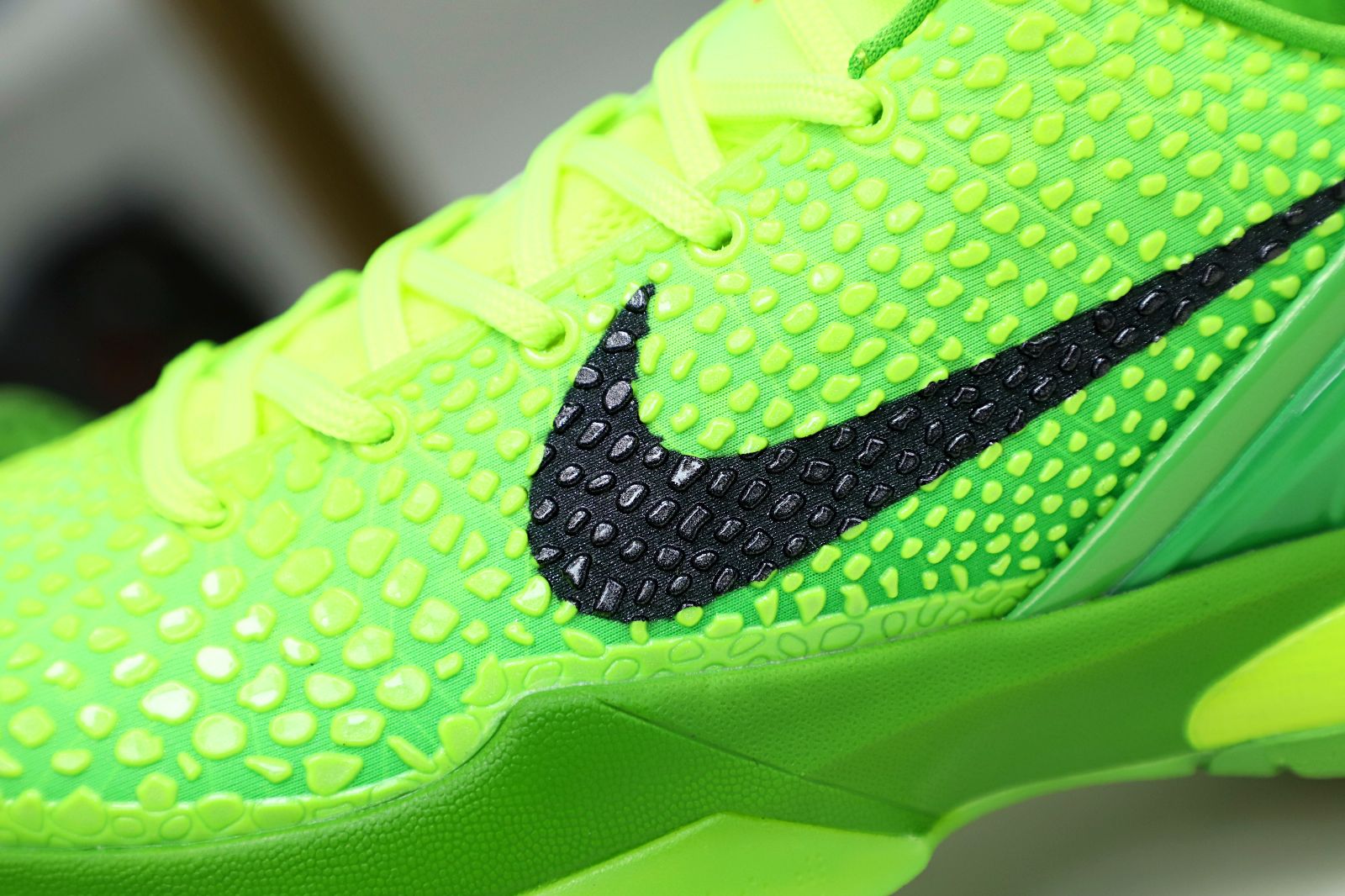 Kobe 6 Protro Grinch Sneakers