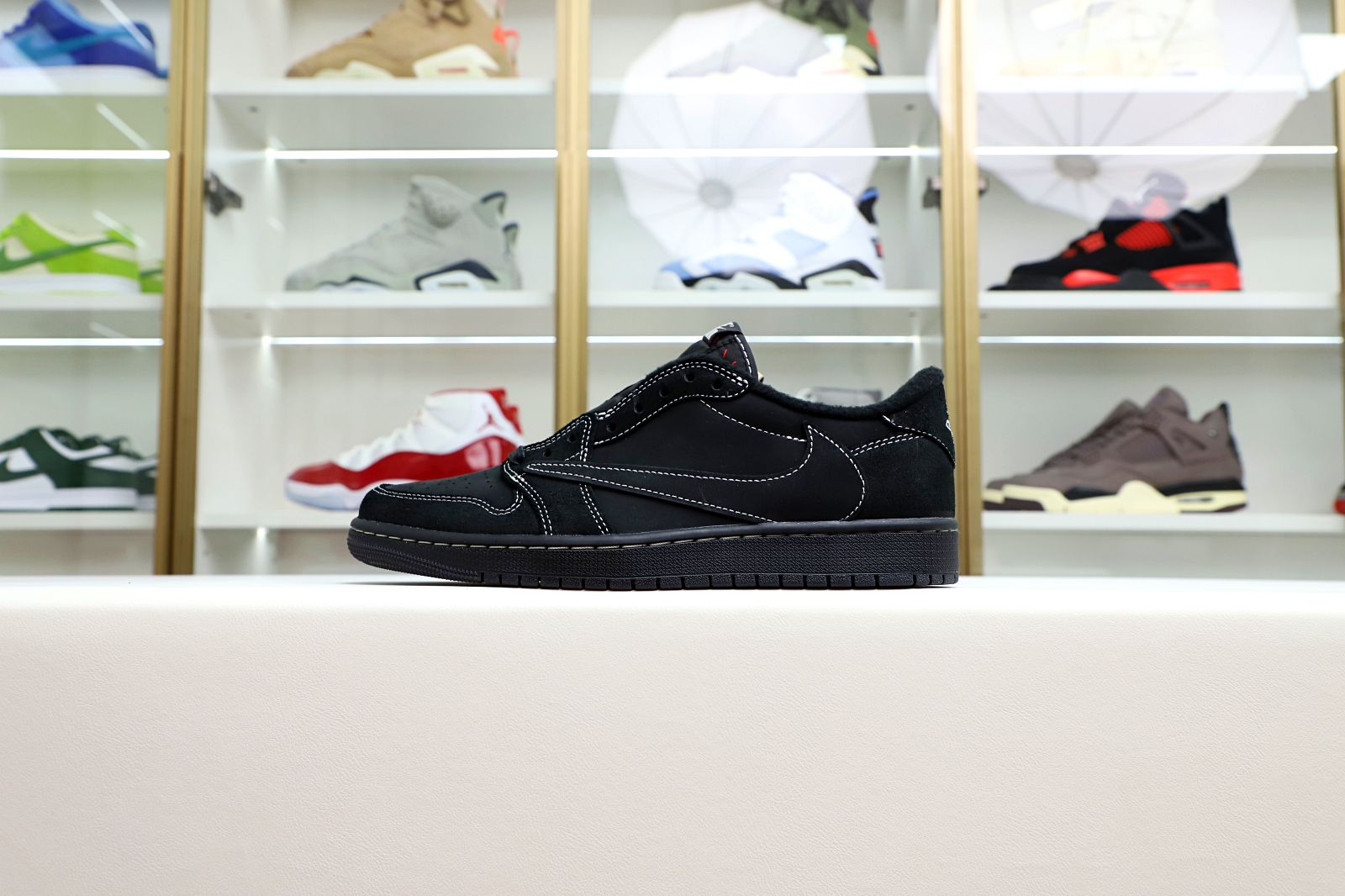 Unisex  Low OG “Black/Phantom”Sneakers