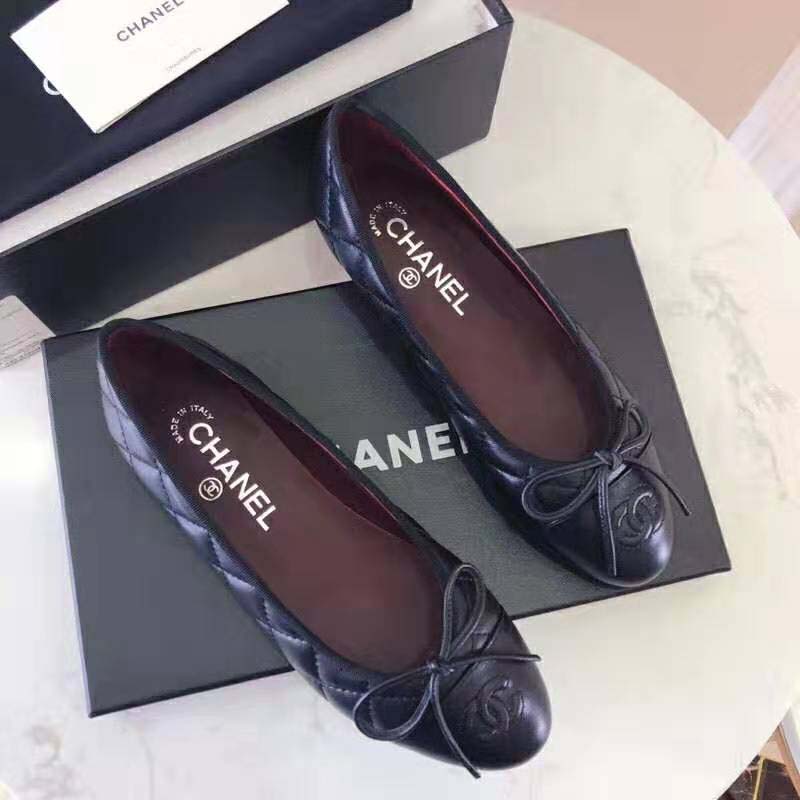 Chanel Women Ballerinas in Aged Calfskin Leather-Black