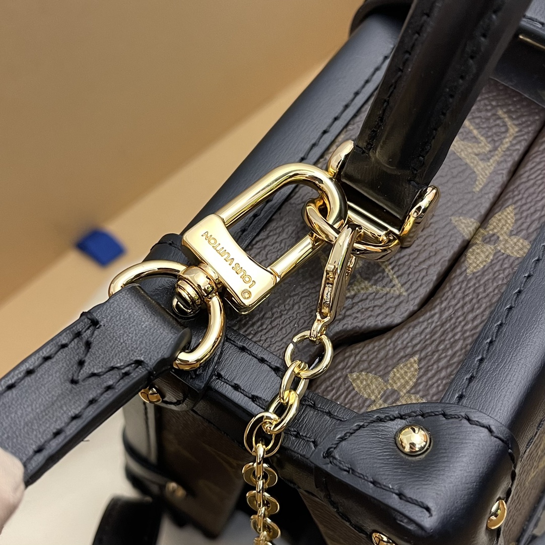 Louis Vuitton LV Unisex Petite Malle V. Monogram Coated Canvas S-Lock