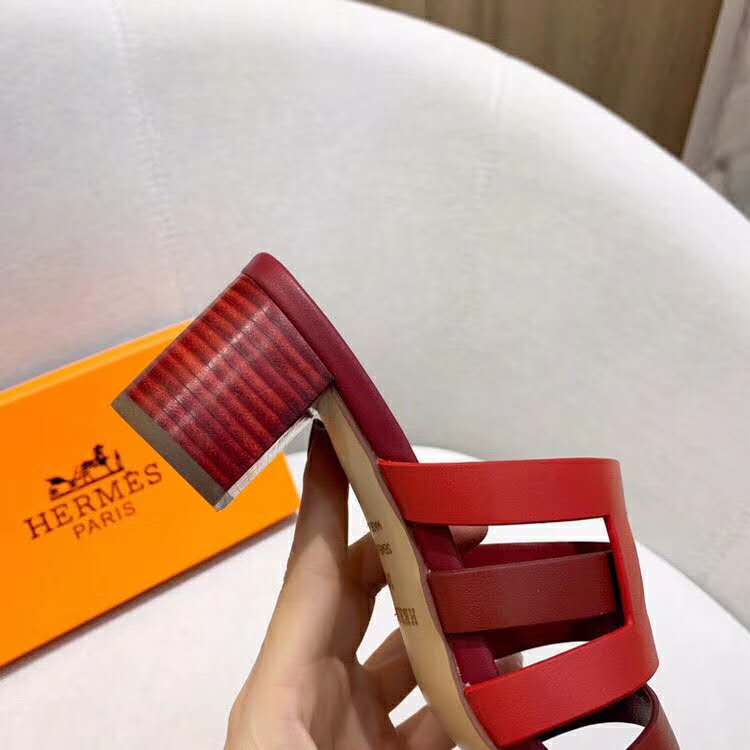 Hermes Women Amica Sandal Calfskin Two Intertwined Initials Straight Cut Edges-Red