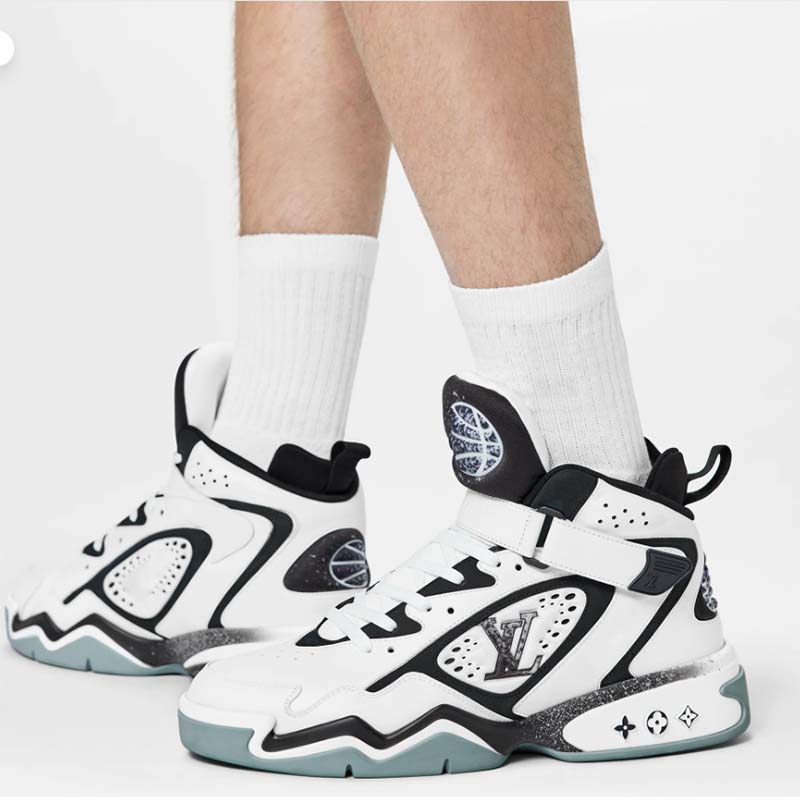 Louis Vuitton LV Unisex Trainer 2 Sneaker White Calf Leather Rubber Outsole