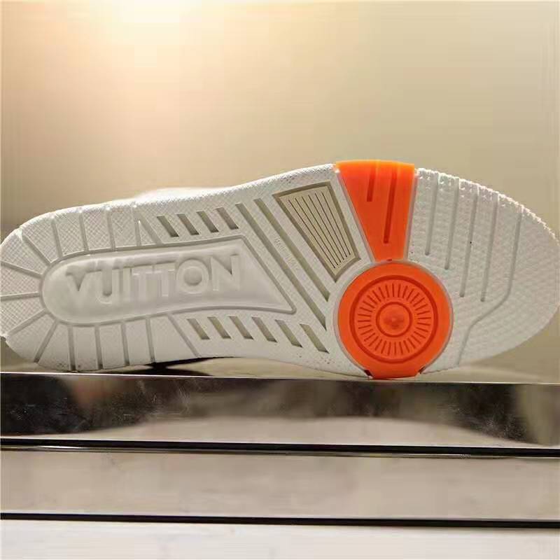 Louis Vuitton LV Unisex LV Trainer Sneaker in Grained Calf Leather-White