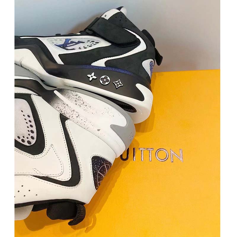 Louis Vuitton LV Unisex Trainer 2 Sneaker White Calf Leather Rubber Outsole